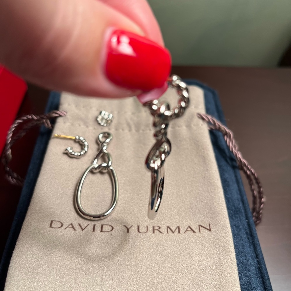 DAVID YURMAN Continuance 925 Sterling Silver pierced earrings - Picture 6 of 6